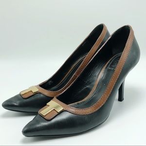 Tory Burch Pump with Gold T detail.